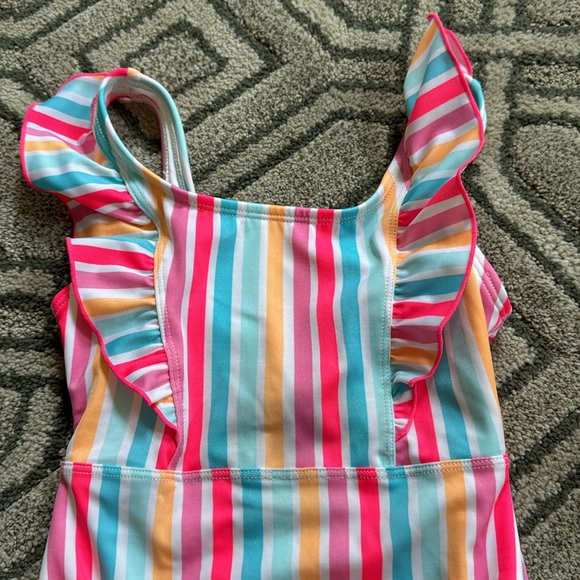 Cat and Jack one piece striped swimsuit size XS (4/5) - Picture 4 of 5